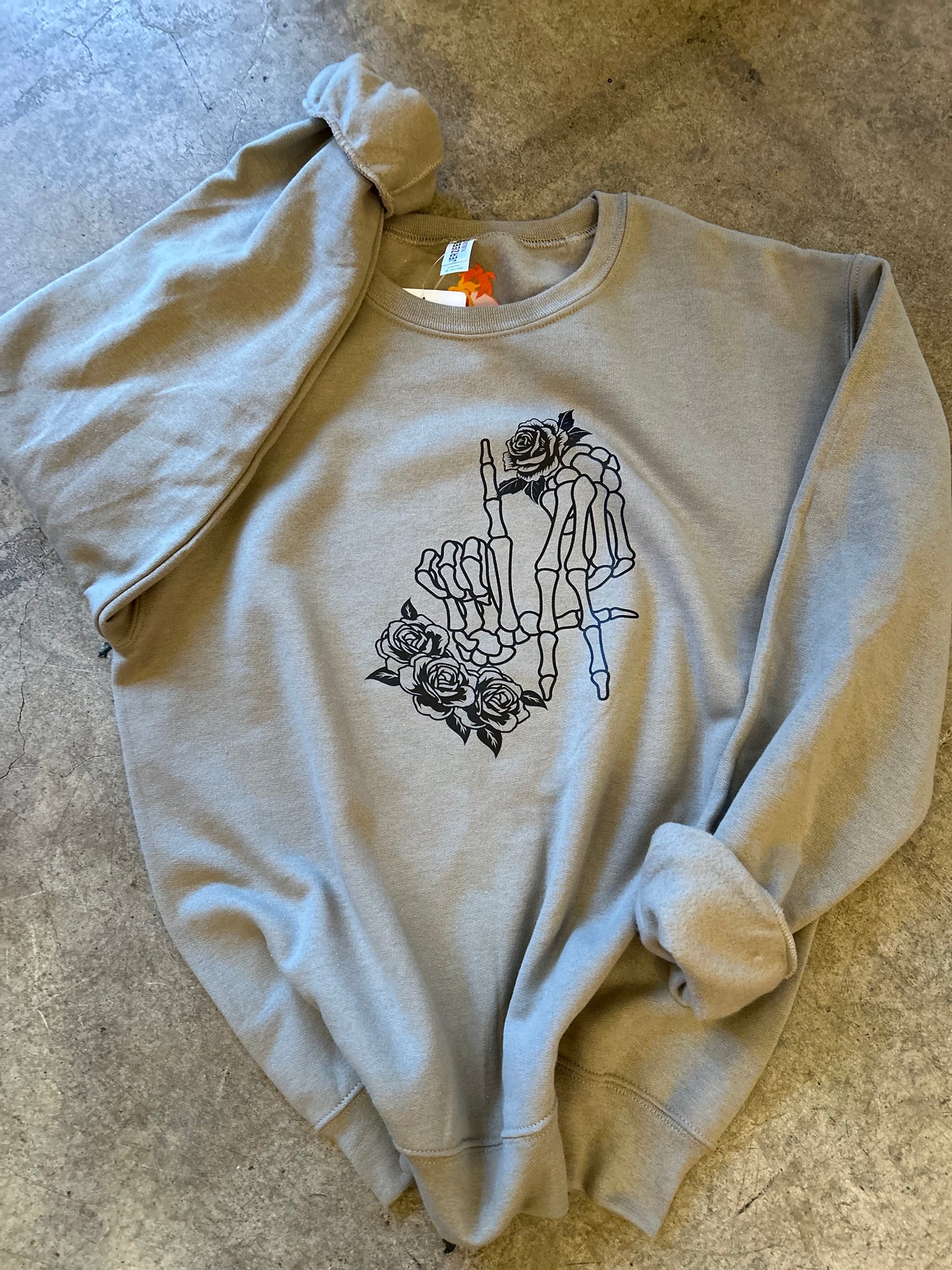 LA Skeleton w/ Roses